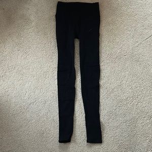 Lululemon size 4 leggings